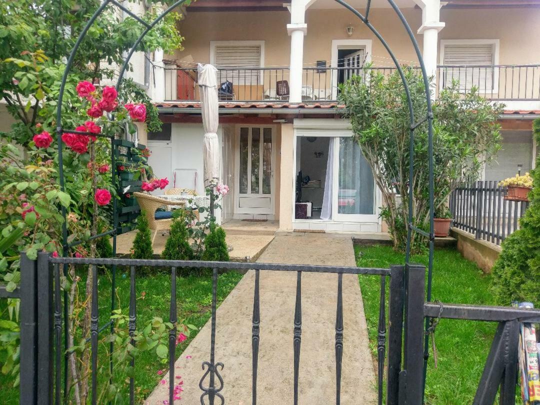 Lovely Apartment With Garden And Terrace Rijeka Exterior foto